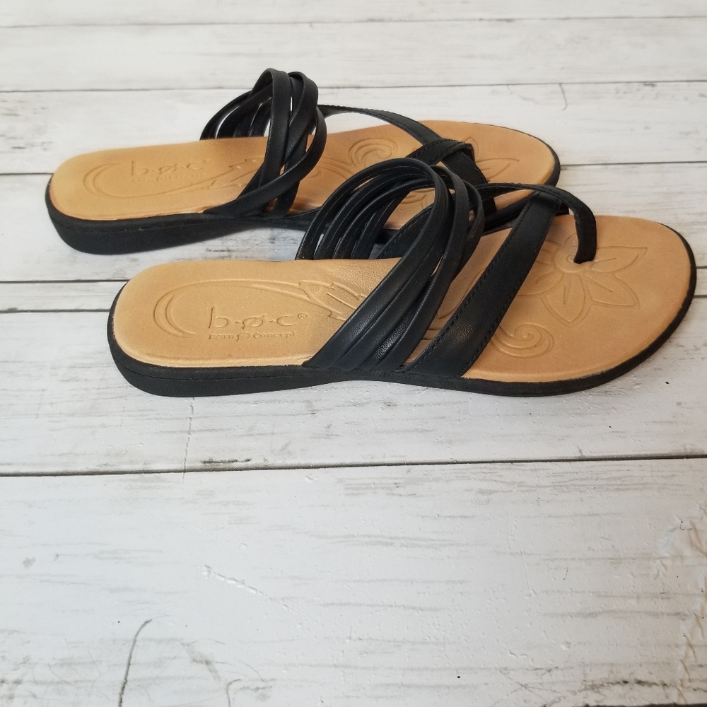 B.O.C. Alisha Black Strappy Single Toe Loop Slip On Sandals